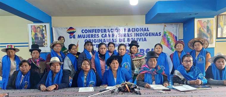 Bartolinas piden respeto para Evo Morales