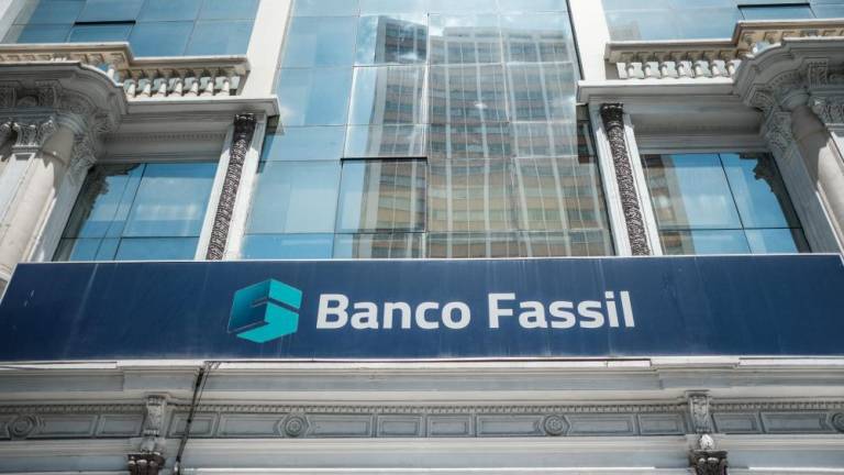 Fiscalía activa otro proceso contra presidente del Banco Fassil por estafa de $us13 millones
