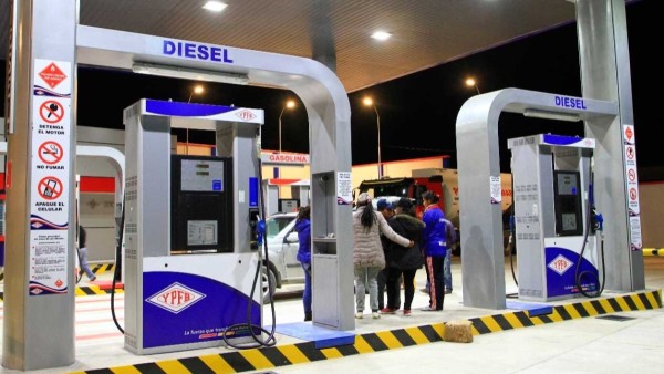 CAN emplaza a Bolivia a subvencionar gasolina y diésel a conductores de Ecuador, Colombia y Perú
