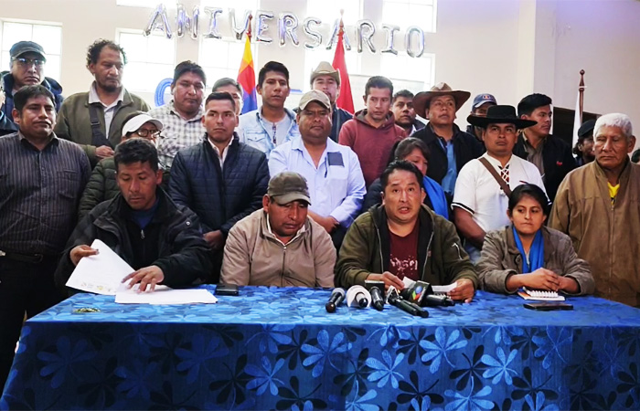 Campesinos afines a Evo suspenden bloqueo nacional de caminos anunciado para este lunes