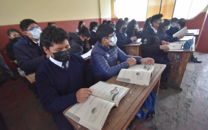 El barbijo será obligatorio en colegios de La Paz
