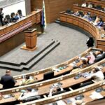 Cobra fuerza idea de Arias de eliminar a los “legisladores supranacionales”