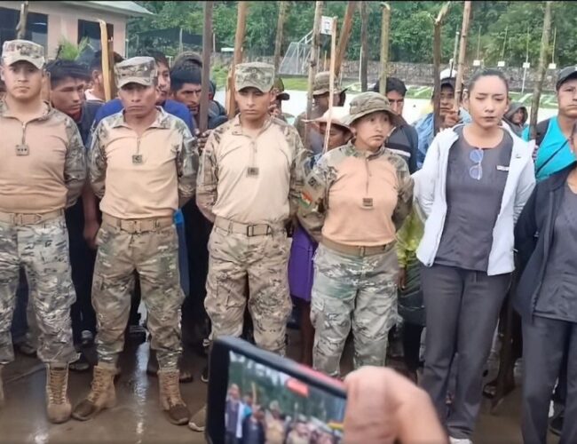 Un recinto militar sigue bajo control de cocaleros