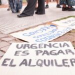 Inquilinos de viviendas y comercios alertan que están al borde de la calle por la crisis económica