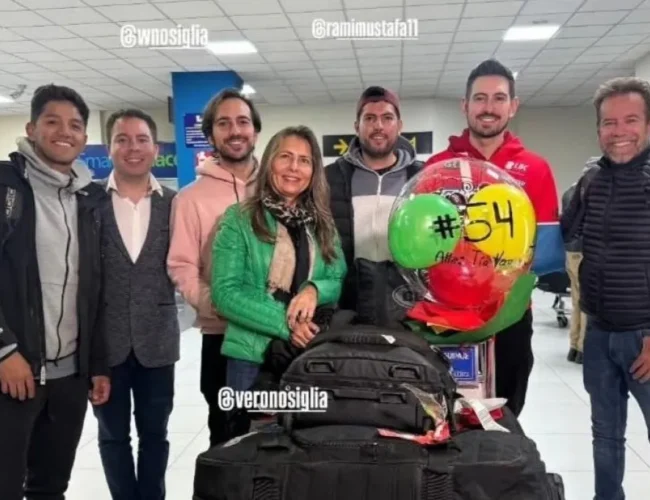 Daniel Nosiglia retorna al país con un gran recibimiento por sus familiares y motoqueros