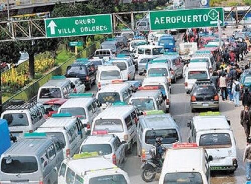 Choferes de El Alto anuncian paro indefinido para este miércoles por falta de combustible 